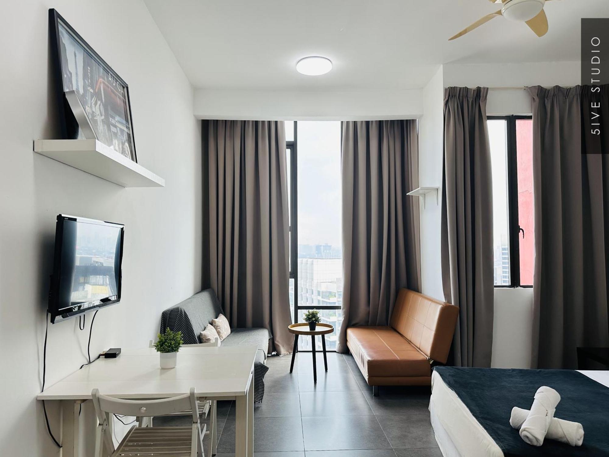 Five Studio - Empire Damansara Petaling Dzsaja Kültér fotó