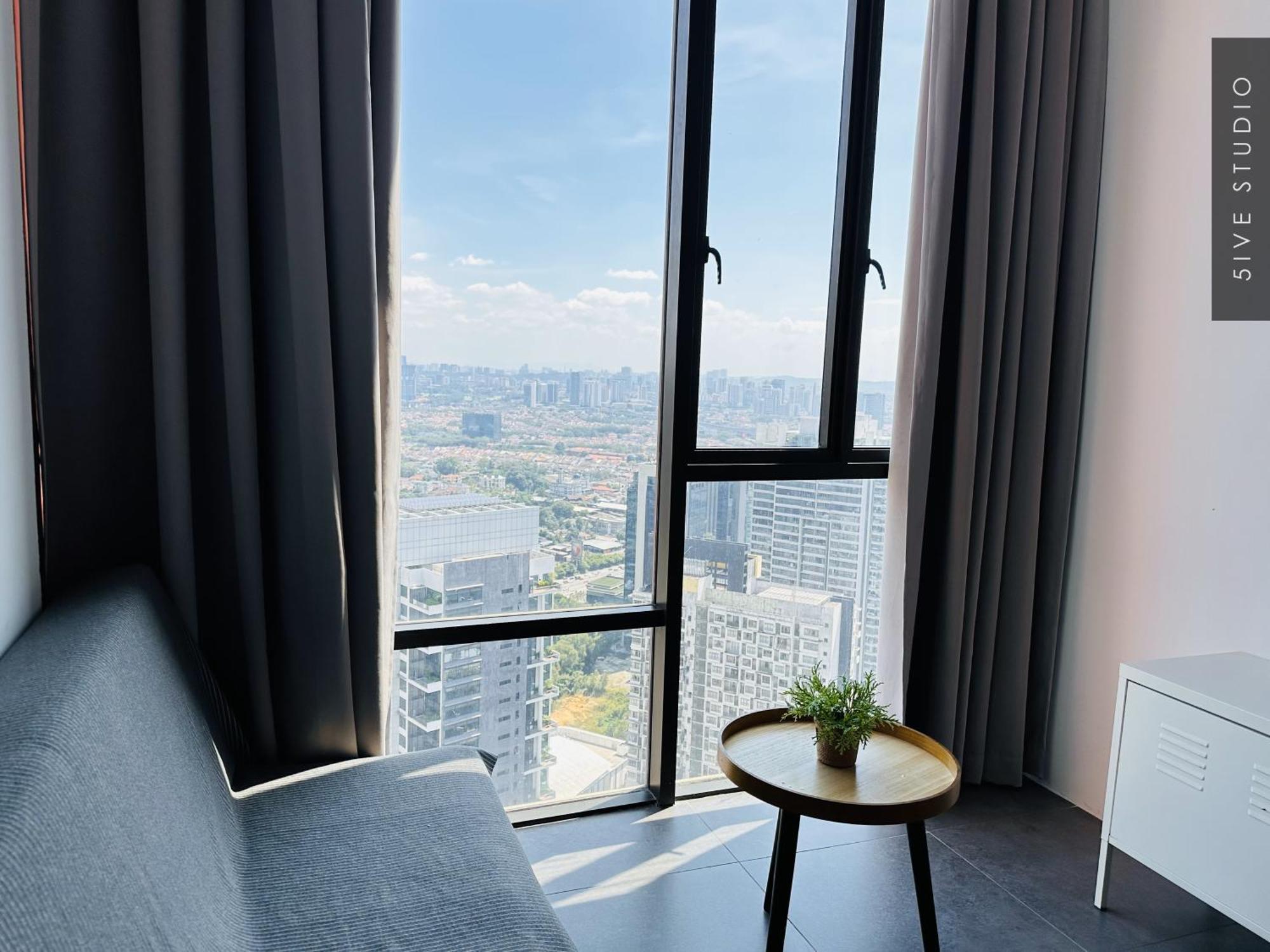 Five Studio - Empire Damansara Petaling Dzsaja Kültér fotó