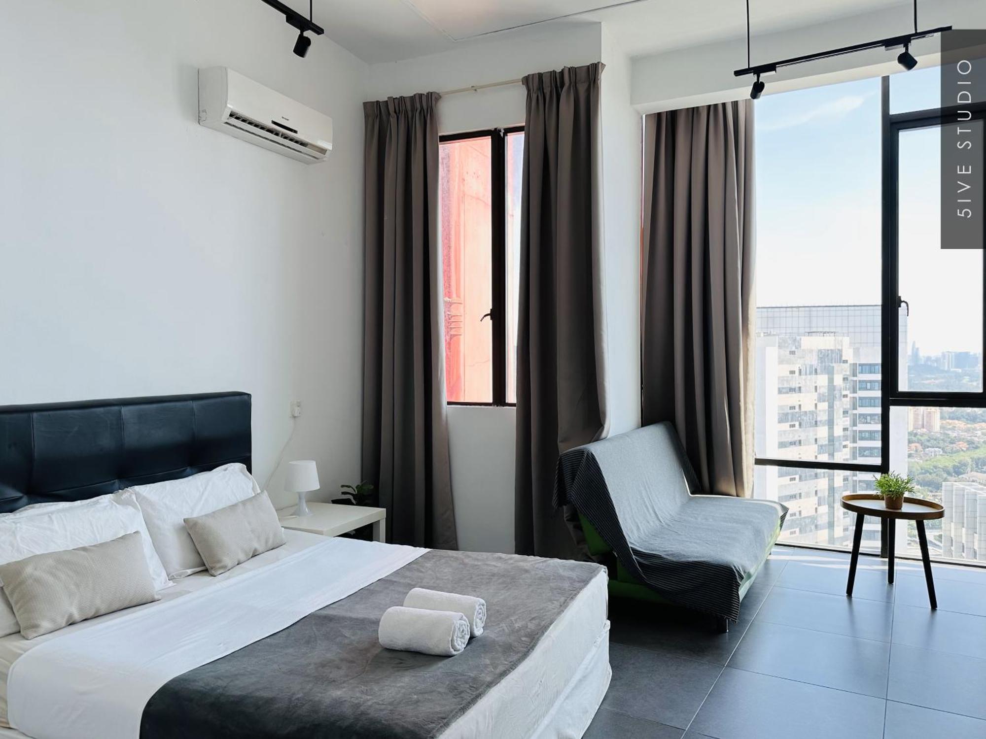 Five Studio - Empire Damansara Petaling Dzsaja Kültér fotó